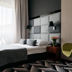 Hotel Apis